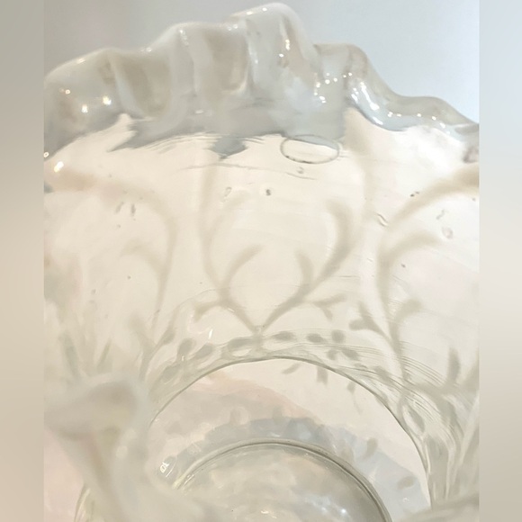 WHITE OPALESCENT GLASS VASE Northwood? Glass BROCADE (Spanish Lace) Ruffled - Picture 6 of 16